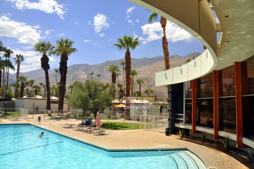 The Oliver at Ocotillo Lodge