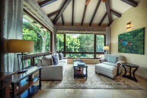 Smart TV, fireplace, video games