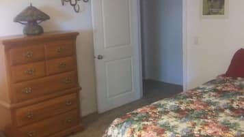 2 Schlafzimmer, Schreibtisch, kostenloses WLAN, Bettwäsche