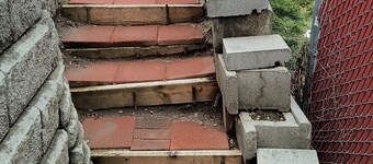 Stylish 2bd lower level  apt in newer constructed south hill home