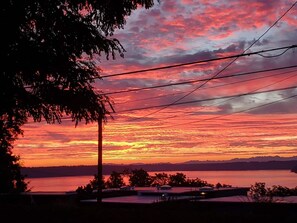 Beach nearby, beach towels