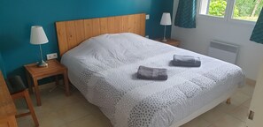 2 chambres, fer et planche à repasser, Wi-Fi gratuit