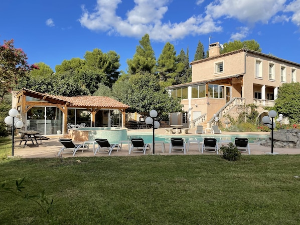 Piscine extérieure