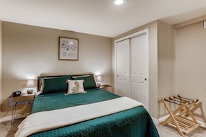 4 bedrooms, iron/ironing board, free WiFi, bed sheets - Modern 4BR house near Denver & Boulder (Denver)