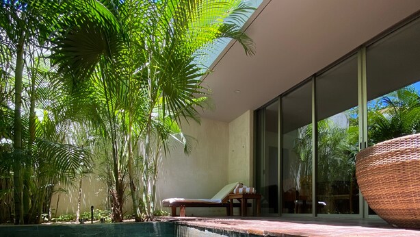 Ảnh chưa phân loại, 1 trong số 27 ảnh, nút