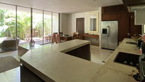 Ảnh chưa phân loại, 4 trong số 27 ảnh, nút