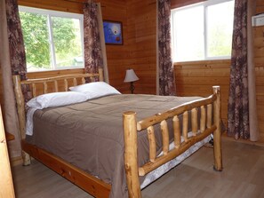 4 bedrooms, free WiFi, bed sheets