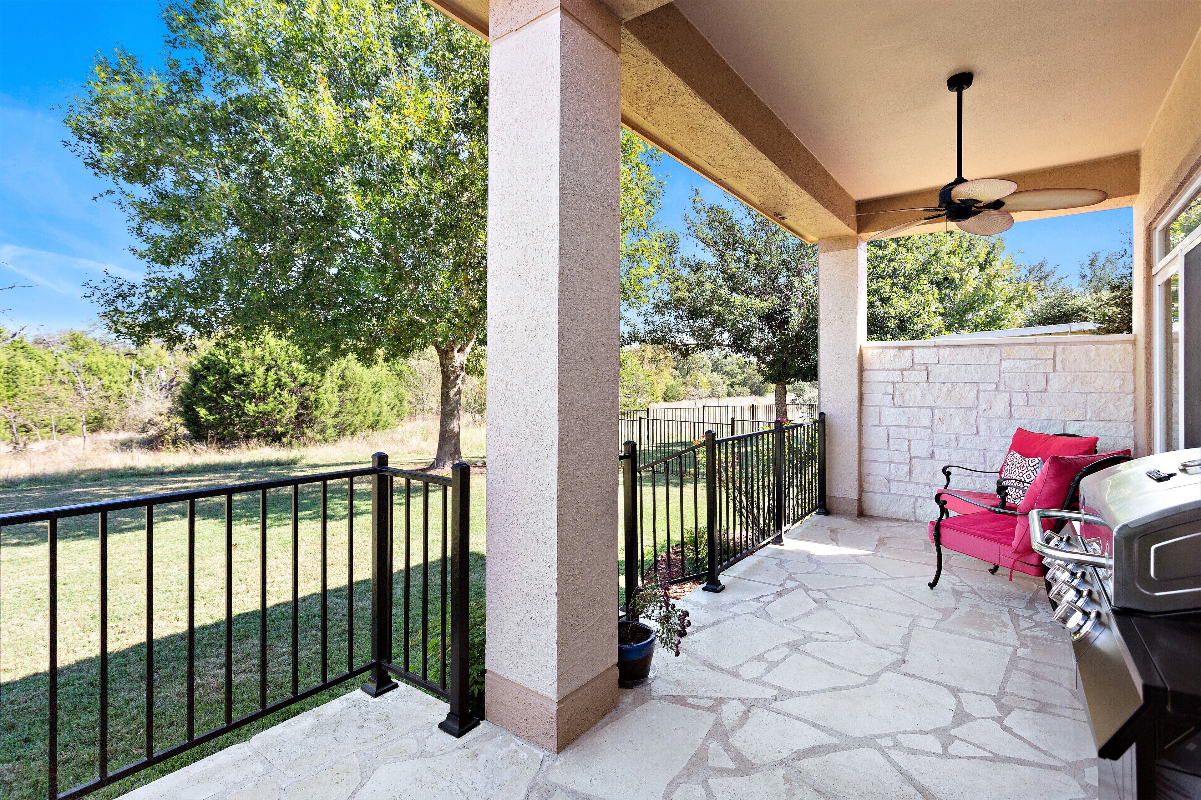 Bright and Sunny Home in Beautiful Sun City Texas!