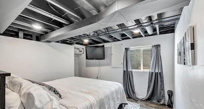 Shadow Lane Tailgate House - Newly Remodeled