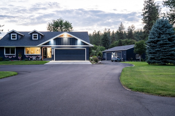 main house, pull to the right