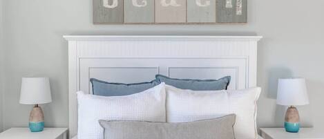 3 bedrooms, travel crib, WiFi