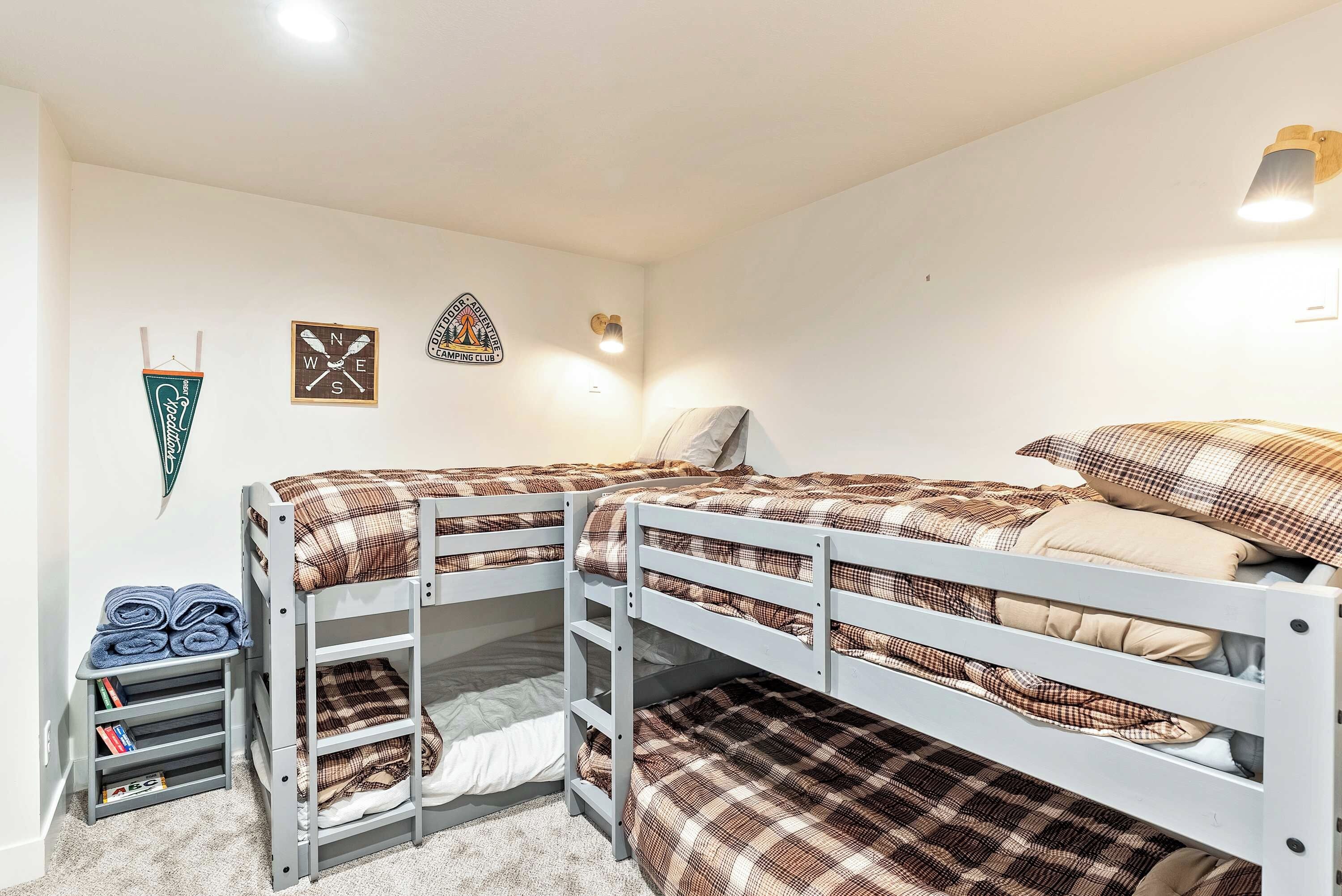 Bedroom 8 - two bunk beds