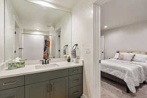 7 habitaciones, escritorio, cuna de viaje y wifi gratis