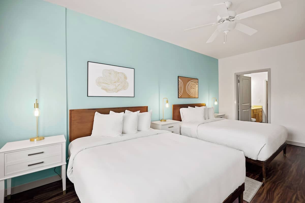 2 bedrooms, iron/ironing board, free WiFi, bed sheets