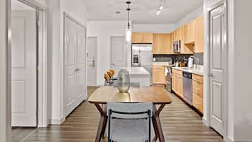 2 habitaciones, tabla de planchar con plancha y wifi gratis