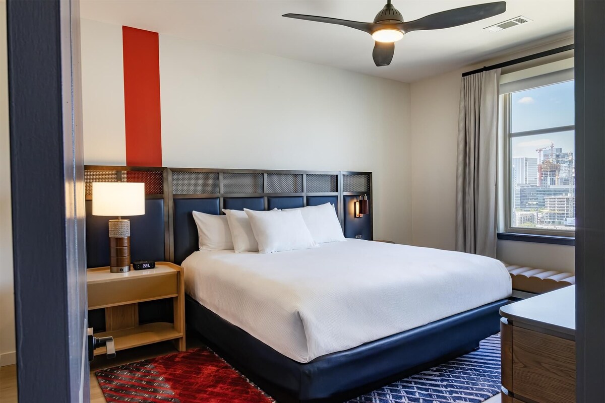 In-room safe, iron/ironing board, bed sheets
