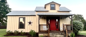 Charming Country Cabin in Quaint Texas Town