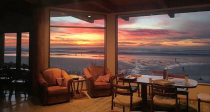 The Arch Cape Oceanside Escape: Exclusive Luxury Beach House Breathtaking Views