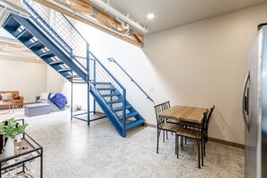 Smart TV, Netflix, streaming services