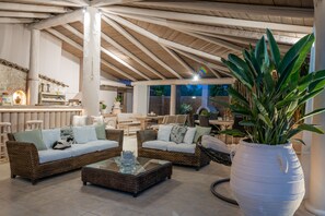 Bar (en el alojamiento)