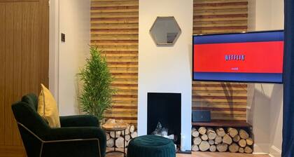 Skippers Retreat (with free doorstep parking)