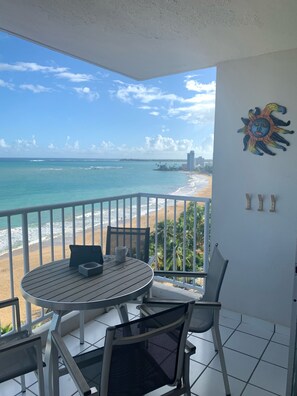 Outdoor dining - Breathtaking Ocean view 14th floor condo, 10 minutes from the airport   (Carolina)