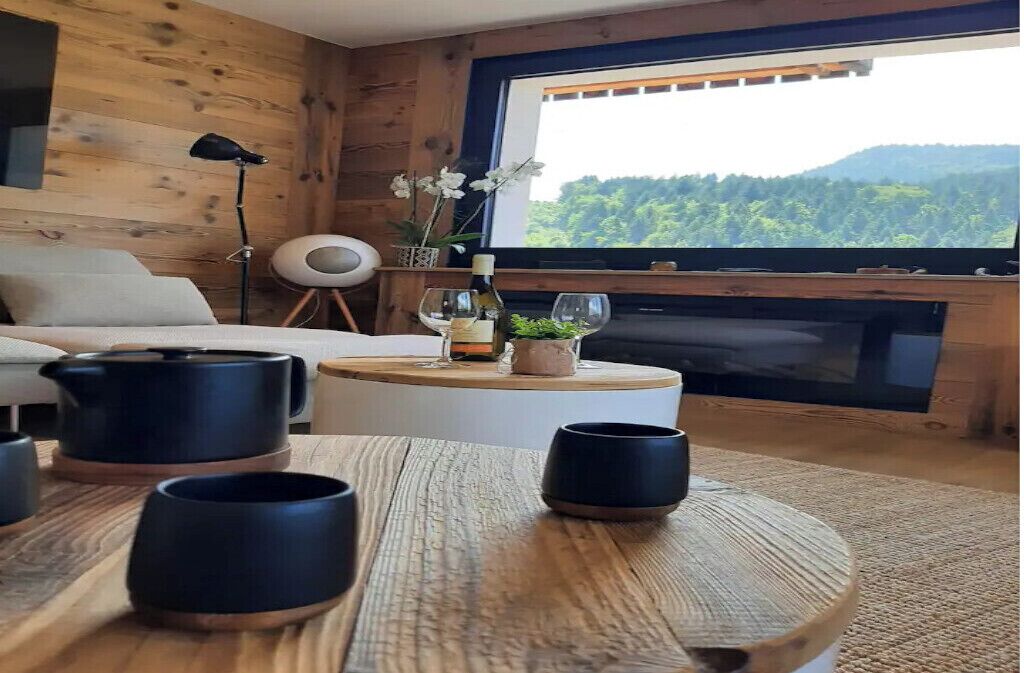 TV connectée, baby-foot, médiathèque