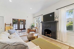 Téléviseur connecté, foyer