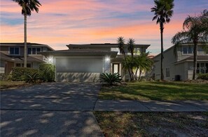 Exterior - Disney Executive Pool/Spa Home with Water View in Gated Community (Kissimmee)