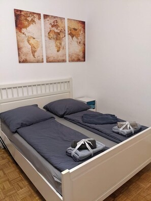 2 Schlafzimmer, Reisekinderbett, kostenloses WLAN, Bettwäsche