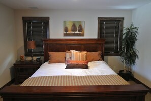 5 camere, una scrivania, ferro/asse da stiro, Wi-Fi gratuito