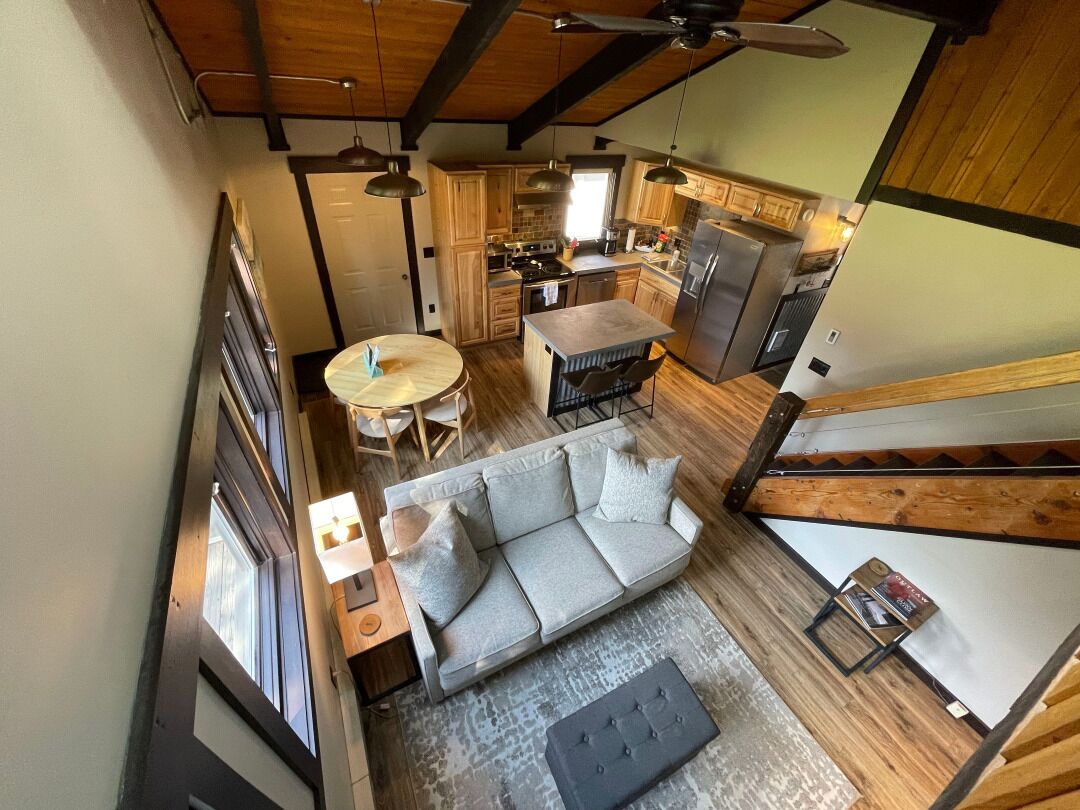 Big Sky Cozy Condo - Town Center, community pool/hot tub/sauna