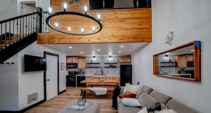 GalindoGetaway-Luxury Renovated,Modern,Mtn Space