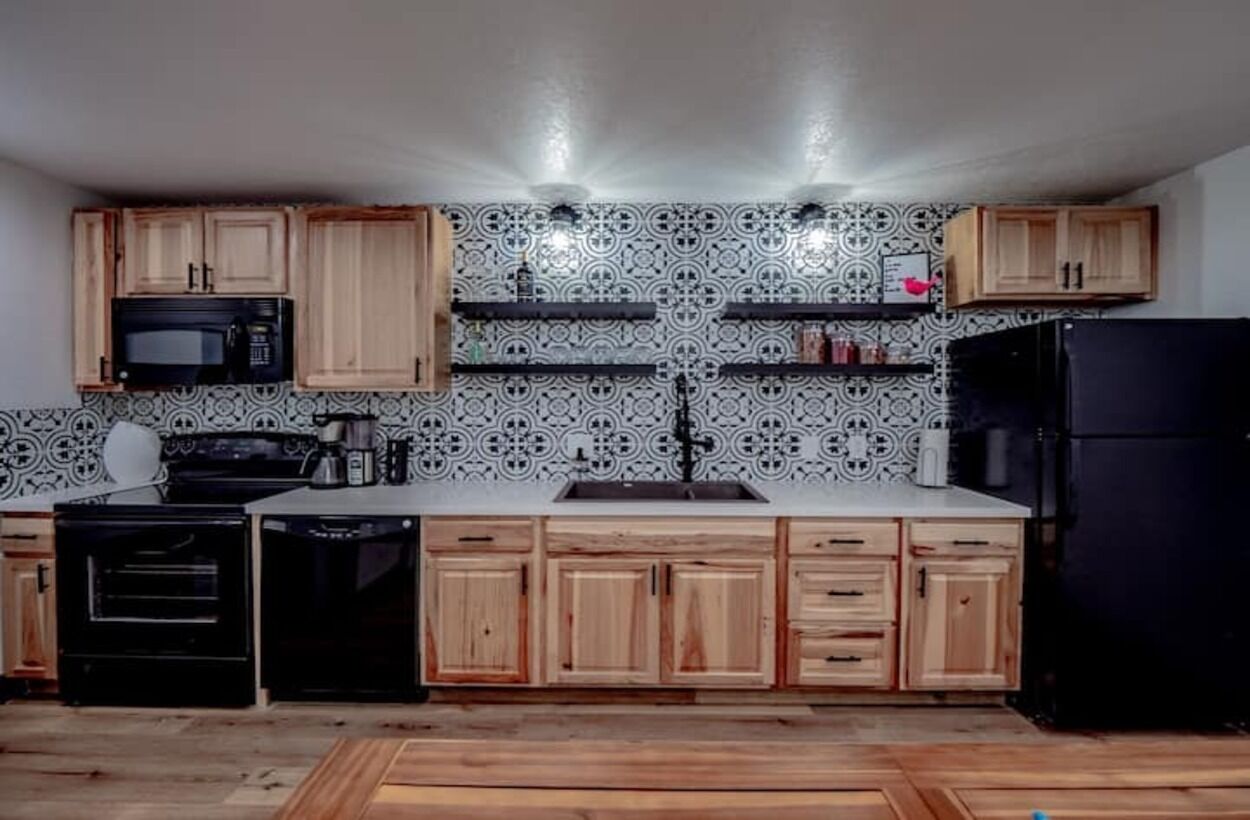 雪櫃、微波爐、焗爐、爐具