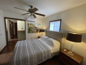 1 bedroom, iron/ironing board, free WiFi, bed sheets - Villa M - 1bedroom villa with kitchen, steps from downtown Palm Springs! 🍒 (Palm Springs)