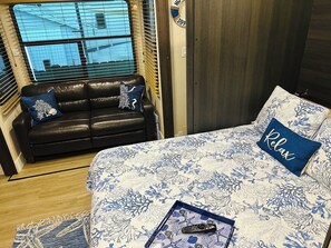 2 soverom, wi-fi (inkludert) og sengetøy