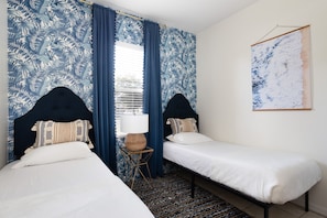 4 bedrooms, desk, iron/ironing board, WiFi