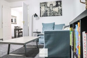 TV, books - MonthlyDiscount/FreeParking&Wifi (Ashington)