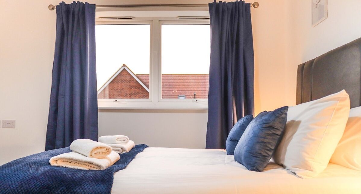 3 عدّة غرف نوم ومكواة/لوح كي وواي فاي مجانًا وملاءات أسرّة