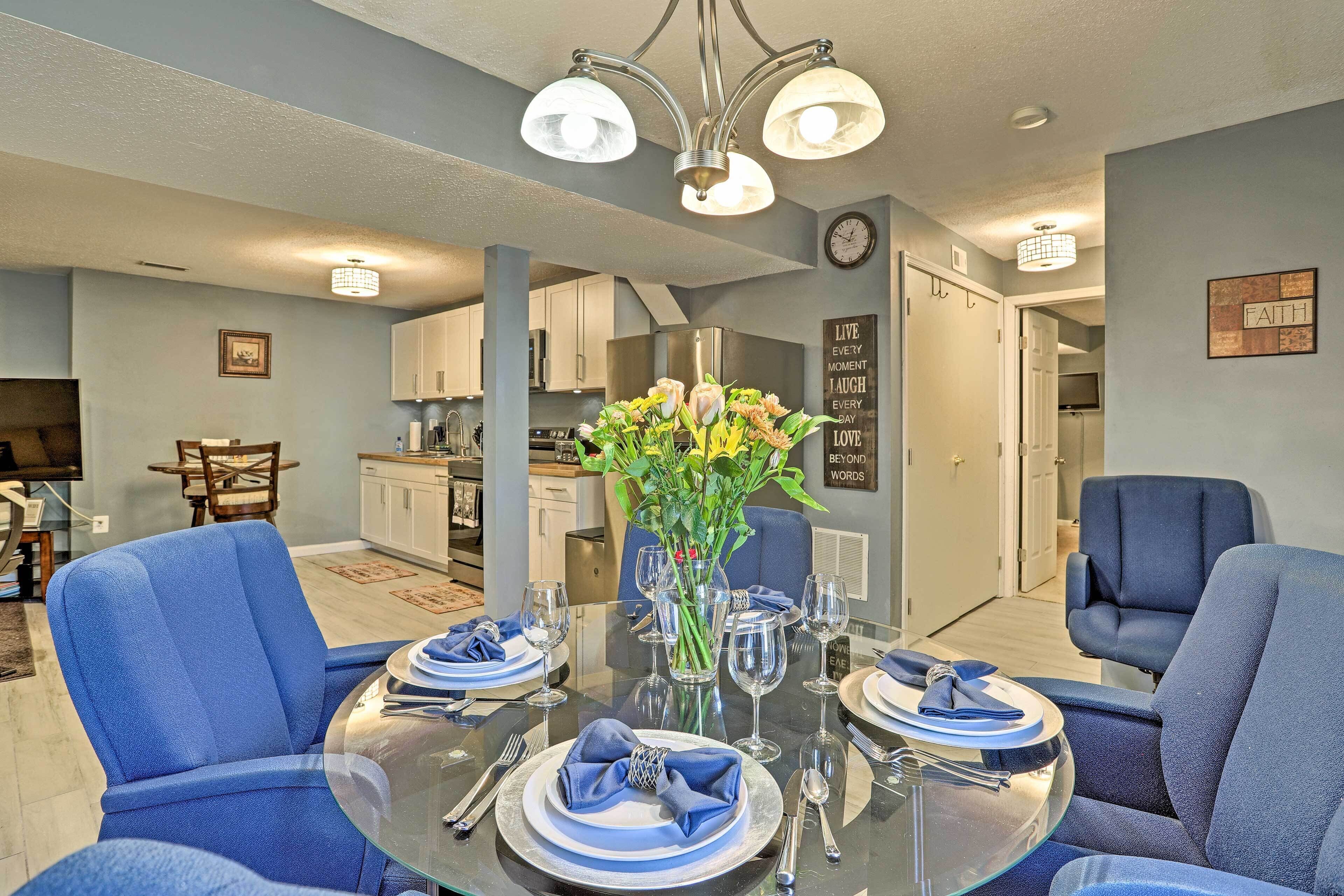 Lower-Level Woodbridge Apt w/ Patio - 32 Mi to DC!