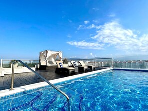 A heated pool - BEACHFRONT PENTHOUSE with PRIVATE POOL (Nuevo Vallarta)