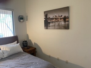 3 bedrooms, desk, free WiFi, bed sheets