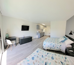 1 chambre, fer et planche à repasser, literie fournie