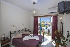 1 bedroom, in-room safe, iron/ironing board, free WiFi