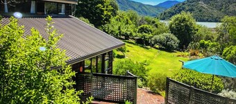 Queen Charlotte Secret Oasis, Marlborough Sounds.