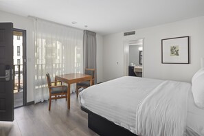 Standard Room, 1 King Bed - Vagabond Inn Glendale (Glendale)