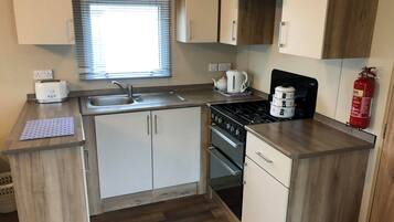 Superior Mobile Home | Private kitchen