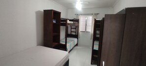 1 bedroom, free WiFi - Apartment Guarujá Pitangueiras 100 mts from the beach (SP)
