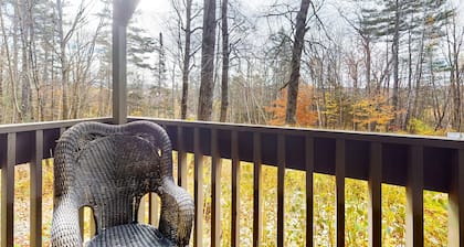 Secluded ski condo near Killington with fast WiFi, shared outdoor pool, & tennis