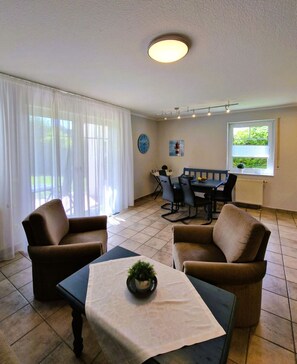 Unclassified image, 5 of 18, button